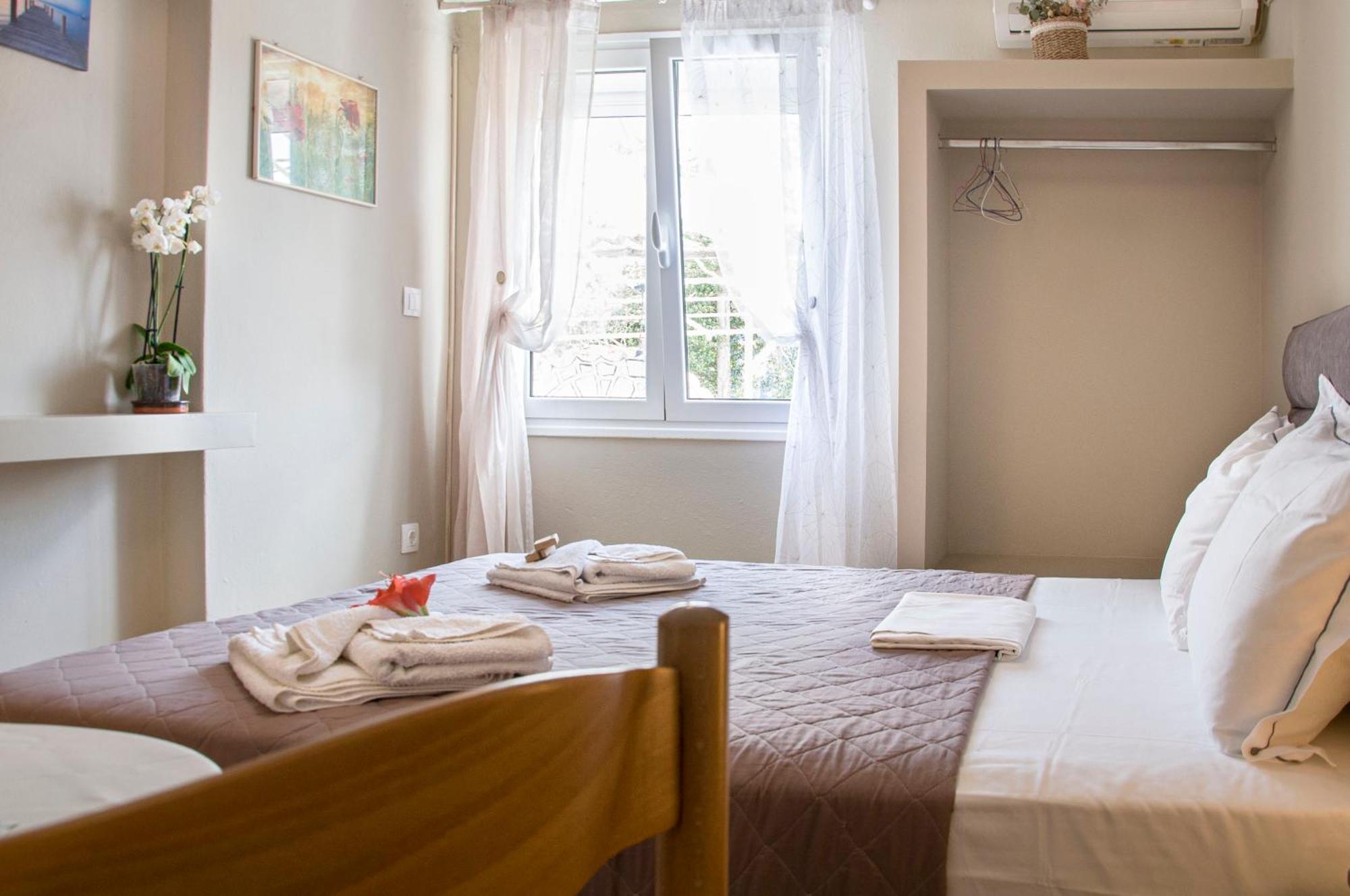 Christina Aparthotel 2*