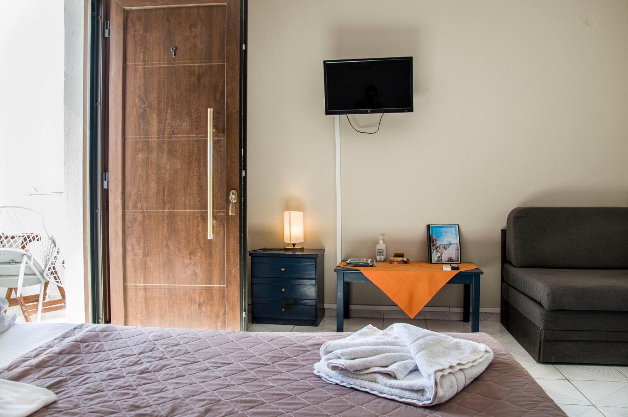 Christina Aparthotel 2*